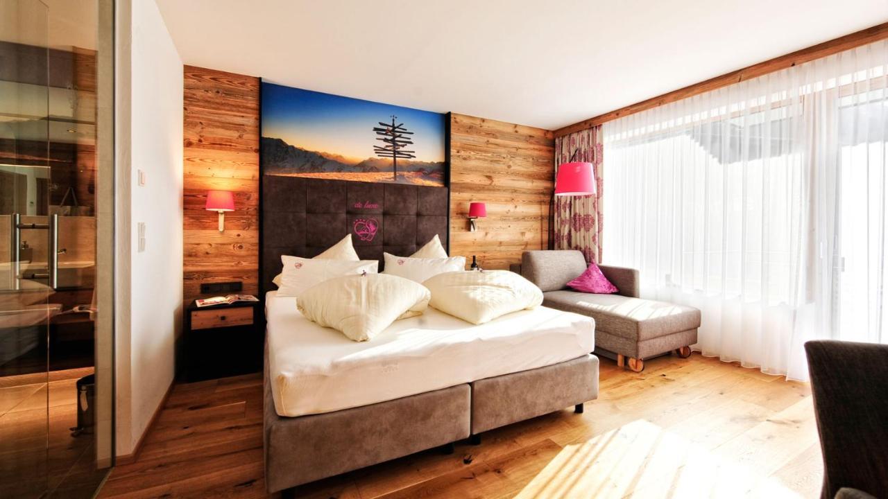 Hotel Garni Stefanie Ischgl Exteriör bild