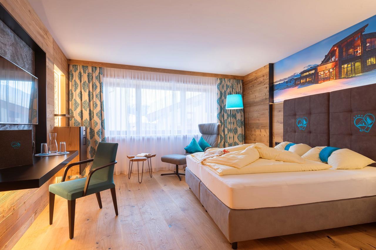 Hotel Garni Stefanie Ischgl Exteriör bild